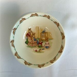 Vintage Royal Doulton Bone China Bunnykins Bowl 6” Bunnies Watching TV NWOT